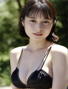 《美女裸身无档图片视频》